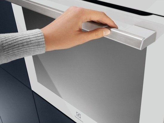 תנור פירוליטי בנוי 9 תוכניות 71 ליטר Electrolux Borderless SurroundCook Multifunction EOP6526V - זכוכית לבנה - תוצרת גרמניה